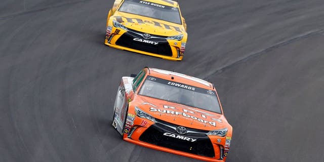 7-9 July, 2016, Sparta, Kentucky USA Carl Edwards, ARRIS Surfboard Toyota Camry and Kyle Busch, M&M's 75th Anniversary Toyota Camry ©2016, Russell LaBounty LAT Photo USA