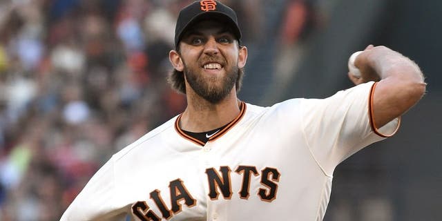 SAN FRANCISCO, CA - JULY 10: Madison Bumgarner #40 of the San Francisco Giants pitches against the Arizona Diamondbacks in the top of the eighth inning at AT&T Park on July 10, 2016 in San Francisco, California. (Photo by Thearon W. Henderson/Getty Images)