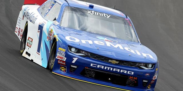 SPARTA, KY - JULY 07: Elliott Sadler, driver of the #1 OneMain Chevrolet, practices for the NASCAR XFINITY Series Alsco 300 at Kentucky Speedway on July 7, 2016 in Sparta, Kentucky. (Photo by Dylan Buell/Getty Images)