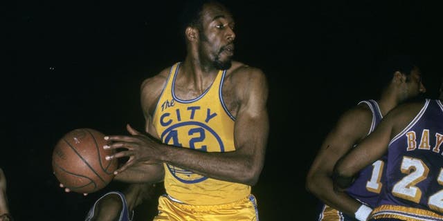 SAN FRANCISCO, CA - CIRCA 1960's: Nate Thurmond #42 of the San Francisco Warriors in action pulling down a rebound against the Los Angeles Lakers during an late circa 1960's NBA basketball game at the Cow Palace in San Francisco, California. Thurmond played for the Warriors 1963-74. (Photo by Focus on Sport/Getty Images)