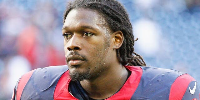 HOUSTON, TX - NOVEMBER 23: Jadeveon Clowney #90 of the Houston Texans leaves the field after 22-13 loss to the Cincinnati Bengals at NRG Stadium on November 23, 2014 in Houston, Texas. (Photo by Bob Levey/Getty Images)