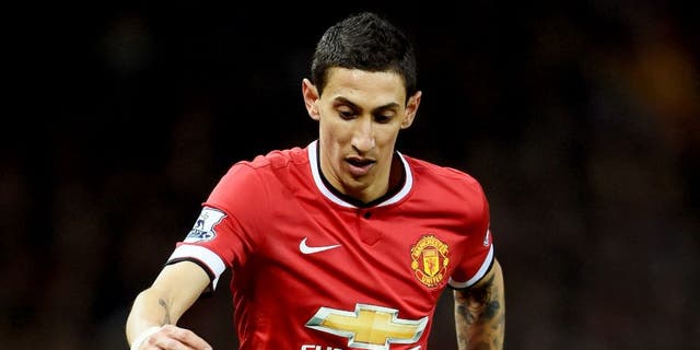 MANCHESTER, ENGLAND - MARCH 09: Angel di Maria of Manchester United controls the ball during the FA Cup Quarter Final match between Manchester United and Arsenal at Old Trafford on March 9, 2015 in Manchester, England. (Photo by Laurence Griffiths/Getty Images)
