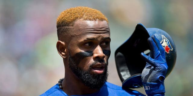 OAKLAND, CA - JULY 23: Jose Reyes #7 of the Toronto Blue Jays stands on deck before an at bat against the Oakland Athletics during the first inning at O.co Coliseum on July 23, 2015 in Oakland, California. The Toronto Blue Jays defeated the Oakland Athletics 5-2. (Photo by Jason O. Watson/Getty Images)