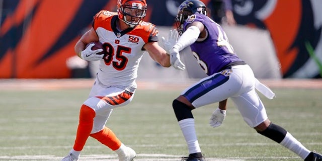 Cincinnati Bengals tight end Tyler Eifert explained in an essay that he stands for the American flag because he wants to honor U.S. service members.