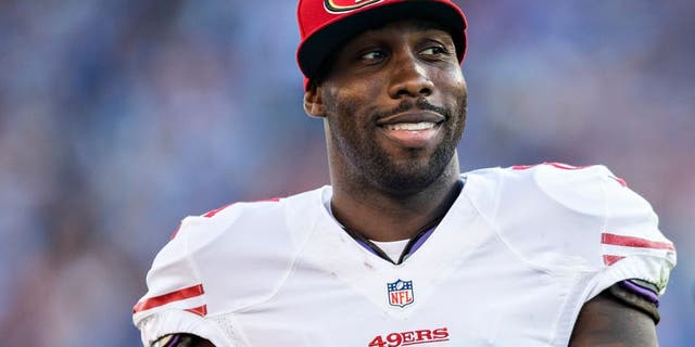 NASHVILLE, TN - OCTOBER 20: Anquan Boldin #81 of the San Francisco 49ers jokes with the officials during a game against the Tennessee Titans at LP Field on October 20, 2013 in Nashville, Tennessee. The 49ers defeated the Titans 31-17. (Photo by Wesley Hitt/Getty Images)