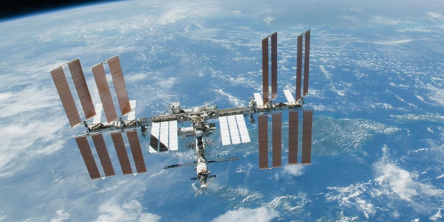 3545adc1-International Space Station
