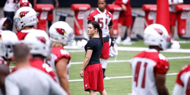 GLENDALE, AZ - AUGUST 01: Intern linebacker coach Jen Welter of the Arizona Cardinals on the field team training camp at University of Phoenix Stadium on August 1, 2015 in Glendale, Arizona. (Photo by Christian Petersen/Getty Images)