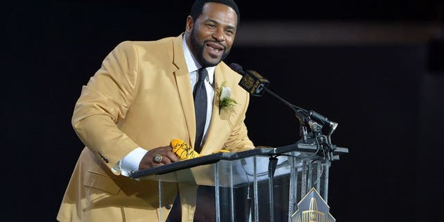 Aug 8, 2015; Canton, OH, USA; Jerome Bettis speaks during the 2015 Pro Football Hall of Fame enshrinement at Tom Benson Hall of Fame Stadium. Mandatory Credit: Kirby Lee-USA TODAY Sports