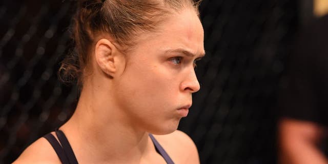 Ronda Rousey: ‘Cyborg’ sedang menunggu untuk ditawari cukup uang agar dia bisa ditendang