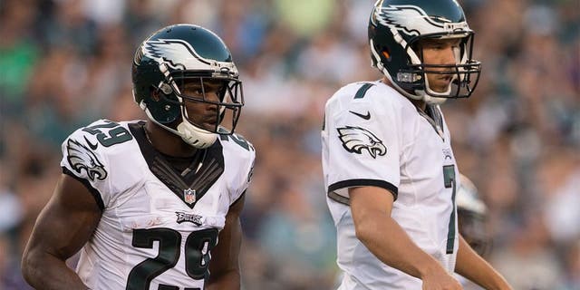 PHILADELPHIA, PA - AUGUST 22: Sam Bradford #7 and DeMarco Murray #29 of the Philadelphia Eagles play in the game against the Baltimore Ravens on August 22, 2015 at Lincoln Financial Field in Philadelphia, Pennsylvania. (Photo by Mitchell Leff/Getty Images)