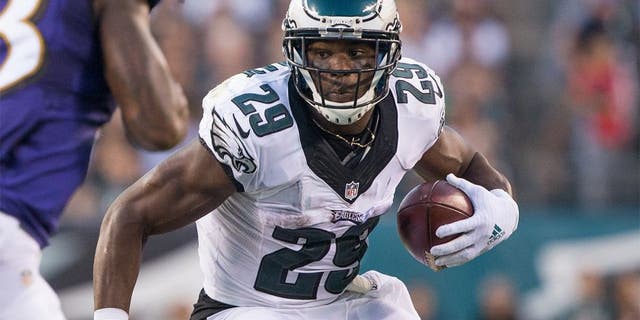 Aug 22, 2015; Philadelphia, PA, USA; Philadelphia Eagles running back DeMarco Murray (29) runs with the ball against the Baltimore Ravens during the first quarter at Lincoln Financial Field. Mandatory Credit: Bill Streicher-USA TODAY Sports