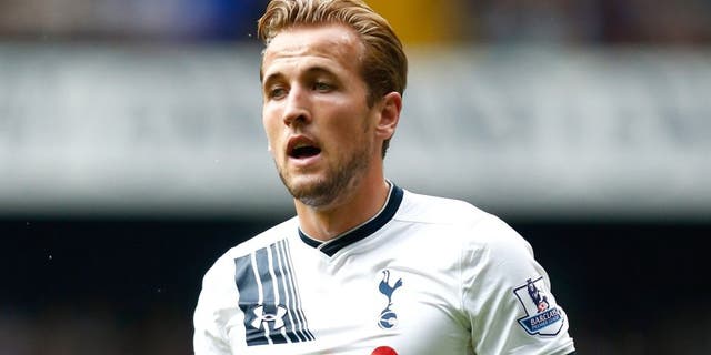 LONDON, ENGLAND - AUGUST 29: Harry Kane of Tottenham Hotspur during the Barclays Premier League match between Tottenham Hotspur and Everton at White Hart Lane on August 29, 2015 in London, United Kingdom. (Photo by Julian Finney/Getty Images)