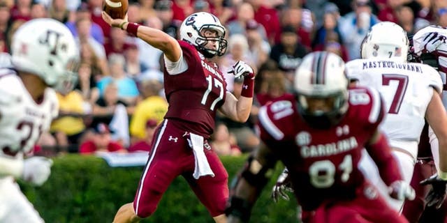 Aug 28, 2014; Columbia, SC, USA; South Carolina Gamecocks quarterback Dylan Thompson (17) passes against the Texas A&M Aggies in the second quarter at Williams-Brice Stadium. Mandatory Credit: Jeff Blake-USA TODAY Sports
