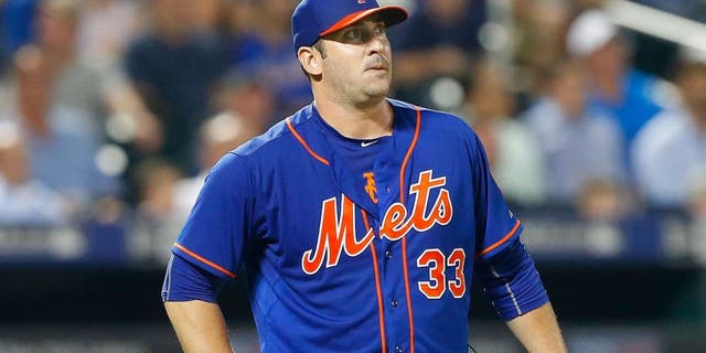 NEW YORK, NY - SEPTEMBER 02: Matt Harvey #33 of the New York Mets in action against the Philadelphia Phillies at Citi Field on September 2, 2015 in the Flushing neighborhood of the Queens borough of New York City. The Mets defeated the Phillies 9-4. (Photo by Jim McIsaac/Getty Images)