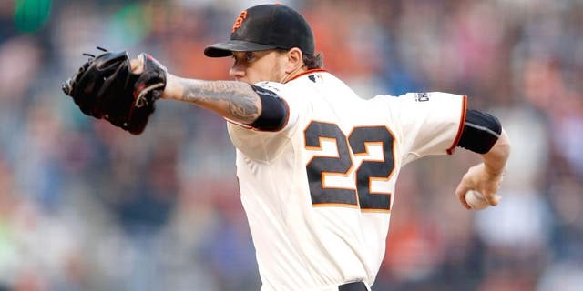 SAN FRANCISCO, CA - AUGUST 26: Jake Peavy #22 of the San Francisco Giants pitches against the Chicago Cubs in the first innig at AT&amp;T Park on August 26, 2015 in San Francisco, California. (Photo by Ezra Shaw/Getty Images)
