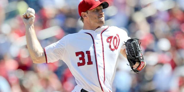WASHINGTON, DC - SEPTEMBER 07: Max Scherzer #31 of the Washington Nationals pitches in the first inning against the New York Mets at Nationals Park on September 7, 2015 in Washington, DC. (Photo by Greg Fiume/Getty Images)
