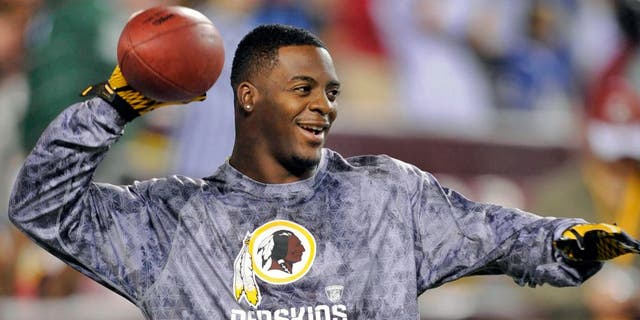 ottobre 17, 2010; Landover, MD, Stati Uniti d'America; Washington Redskins running back Clinton Portis before a game against the Indianapolis Colts at FedEx Field.