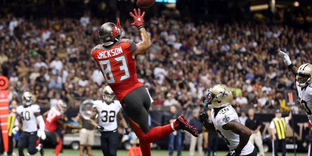 Sep 20, 2015; New Orleans, LA, USA; Tampa Bay Buccaneers wide receiver Vincent Jackson (83) catches the ball to score a touchdown in the second quarter against the New Orleans Saints at the Mercedes-Benz Superdome. Mandatory Credit: Chuck Cook-USA TODAY Sports