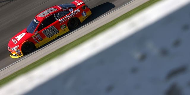 JOLIET, IL - SEPTEMBER 18: Alex Bowman drives the #88 Axalta Chevrolet during the NASCAR Sprint Cup Series Teenage Mutant Ninja Turtles 400 at Chicagoland Speedway on September 18, 2016 in Joliet, Illinois. (Photo by Sarah Crabill/Getty Images)