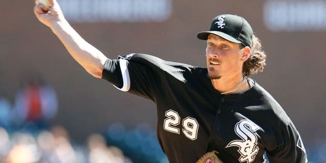 DETROIT, MI - SEPTEMBER 21: Jeff Samardzija #29 of the Chicago White Sox pitches against the Detroit Tigers during the first inning at Comerica Park on September 21, 2015 in Detroit, Michigan. Samardzija pitches his sixth career complete game, giving up one hit, no walks and six strikeouts, in a 2-0 win. (Photo by Duane Burleson/Getty Images)