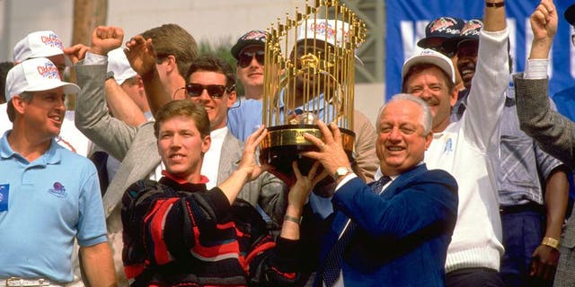Tommy Lasorda celebrates the 1988 Dodgers' World Series win (Getty Images)