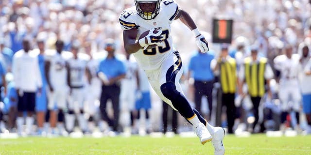 Sep 13, 2015; San Diego, CA, USA; San Diego Chargers tight end Ladarius Green (89) runs after a catch during the second quarter of the game against the Detroit Lions at Qualcomm Stadium. San Diego won 33-28. Mandatory Credit: Orlando Ramirez-USA TODAY Sports