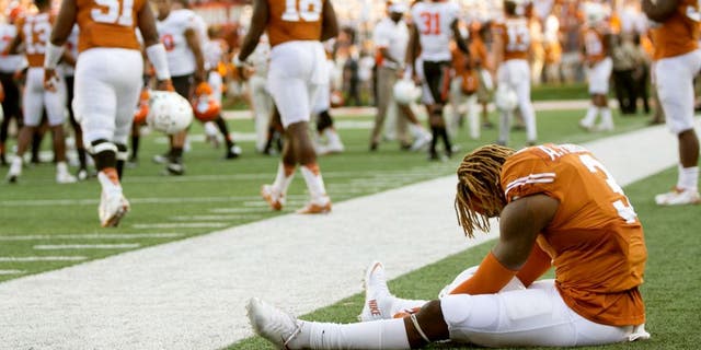 Ya, permainan Texas-OK State disebut buruk;  tidak, itu bukan konspirasi