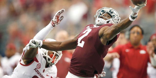 Sep 27, 2014; Arlington, TX, USA; Texas A&M Aggies receiver Speedy Noil (2) can not make the catch against Arkansas Razorbacks cornerback Carroll Washington (21) at AT&T Stadium. Mandatory Credit: Matthew Emmons-USA TODAY Sports