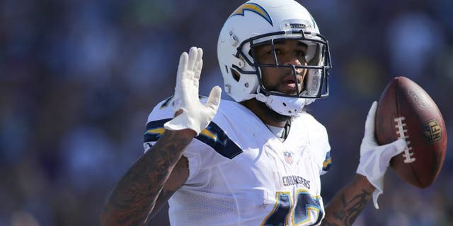 MINNEAPOLIS, MN - SEPTEMBER 27: Keenan Allen #13 of the San Diego Chargers celebrates after catching a pass for a touchdown against the Minnesota Vikings in the second quarter at TCF Bank Stadium on September 27, 2015 in Minneapolis, Minnesota. (Photo by Adam Bettcher/Getty Images)