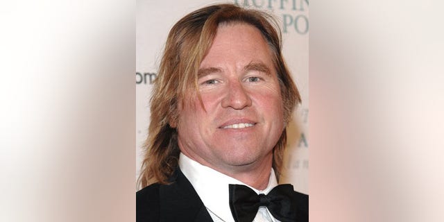 f6b5bba7-People Val Kilmer