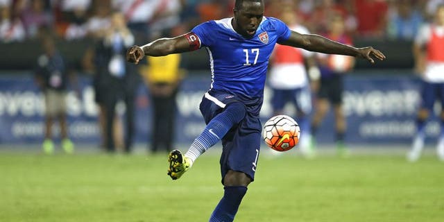 WASHINGTON, DC - SEPTEMBER 04: Jozy Altidore #17 of the United States scores a goal against Peru in the second half during an international friendly at RFK Stadium on September 4, 2015 in Washington, DC. (Photo by Patrick Smith/Getty Images)