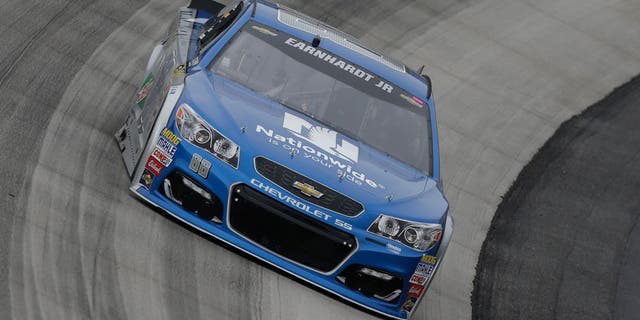 DOVER, DE - OCTOBER 01: Jeff Gordon, driver of the #88 Nationwide Chevrolet, practices for the NASCAR Sprint Cup Series Citizen Solider 400 at Dover International Speedway on October 1, 2016 in Dover, Delaware. (Photo by Matt Sullivan/Getty Images)