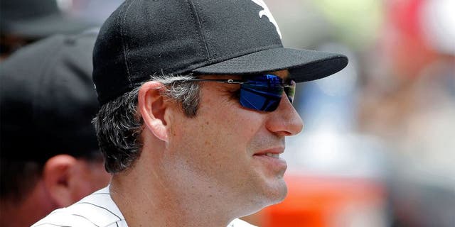 CHICAGO, IL - JUNE 20: Manager Robin Ventura #23 of the Chicago White Sox in the dugout during the second inning during the game against the Texas Rangers at U.S. Cellular Field on June 20, 2015 in Chicago, Illinois. (Photo by Jon Durr/Getty Images)