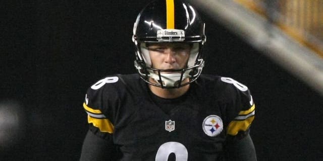 Sep 3, 2015; Pittsburgh, PA, USA; Pittsburgh Steelers kicker Josh Scobee (8) prepares to kick off against the Carolina Panthers during the second half at Heinz Field. The Panthers won the game, 23-6. Mandatory Credit: Jason Bridge-USA TODAY Sports