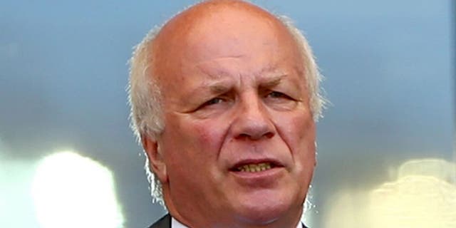 BELO HORIZONTE, BRAZIL - JUNE 24: Chairman of the FA Greg Dyke look on during the 2014 FIFA World Cup Brazil Group D match between Costa Rica and England at Estadio Mineirao on June 24, 2014 in Belo Horizonte, Brazil. (Photo by Paul Gilham/Getty Images)