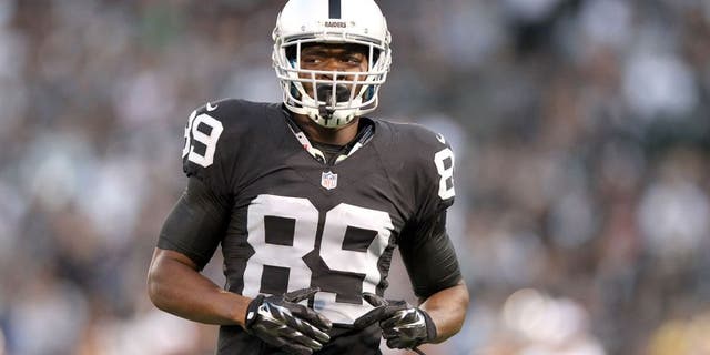 OAKLAND, CA - AUGUST 14: Amari Cooper #89 of the Oakland Raiders in action during their game against the St. Louis Rams at O.co Coliseum on August 14, 2015 in Oakland, California. (Photo by Ezra Shaw/Getty Images)