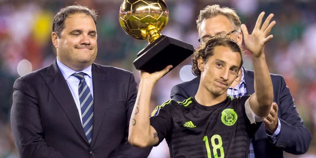 Photo during the celebration after the match Jamaica vs Mexico, corresponding great Final of the CONCACAF Gold Cup 2015 at Lincoln Financial Field Stadium, Philadelphia, Pennsylvania, in the photo: Andres Guardado Golden Ball Foto durante el festejo despues del partido Jamaica vs Mexico, Correspondiente a la Gran Final de la Copa Oro de la CONCACAF 2015 en el Estadio Lincoln Financial Field, Filadelfia, Pensilvania, en la foto: Andres Guardado Balon de Oro 26/07/2015/MEXSPORT/Emiliano.