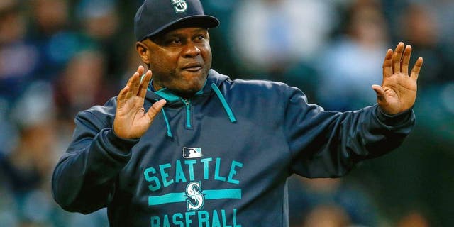 SEATTLE, WA - OCTOBER 03: Manager Lloyd McClendon #21 of the Seattle Mariners looks on against the Oakland Athletics at Safeco Field on October 3, 2015 in Seattle, Washington. (Photo by Otto Greule Jr/Getty Images)