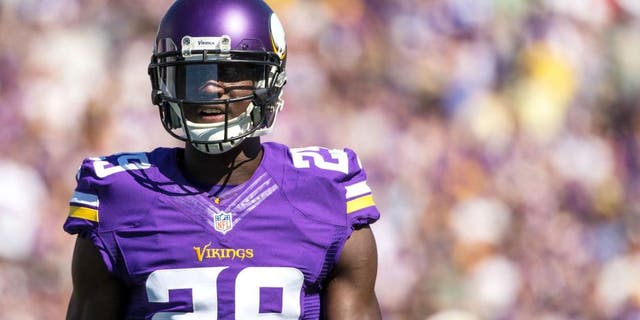 Sep 27, 2015; Minneapolis, MN, USA; Minnesota Vikings cornerback Xavier Rhodes (29) against the San Diego Chargers at TCF Bank Stadium. The Vikings defeated the Chargers 31-14. Mandatory Credit: Brace Hemmelgarn-USA TODAY Sports