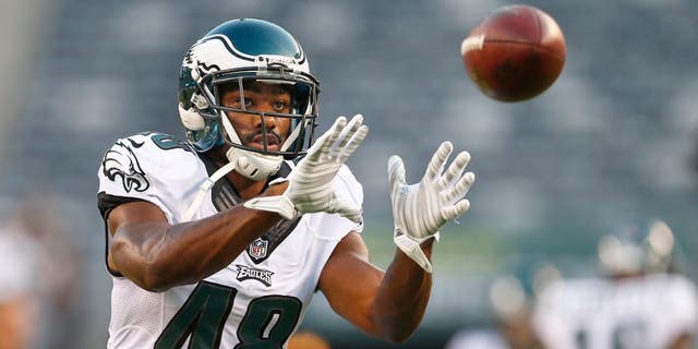 EAST RUTHERFORD, NJ - SEPTEMBER 03: Raheem Mostert #48 of the Philadelphia Eagles makes a catch before a pre-season game against the New York Jets at MetLife Stadium on September 3, 2015 in East Rutherford, New Jersey. (Photo by Rich Schultz /Getty Images)