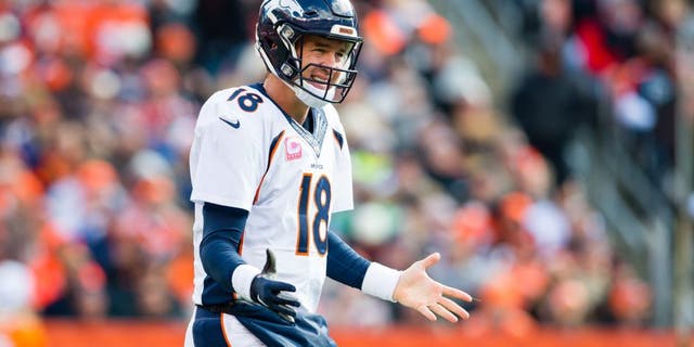 CLEVELAND, OH - OCTOBER 18: Quarterback Peyton Manning #18 of the Denver Broncos reacts after an incomplete pass during the first half against the Cleveland Browns at FirstEnergy Stadium on October 18, 2015 in Cleveland, Ohio. (Photo by Jason Miller/Getty Images)
