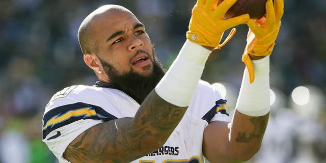 Keenan Allen #13 of the San Diego Chargers warms up prior to the game against the Green Bay Packers at Lambeau Field on Oct. 18, 2015 in Green Bay, Wis. (Photo by Jonathan Daniel/Getty Images)