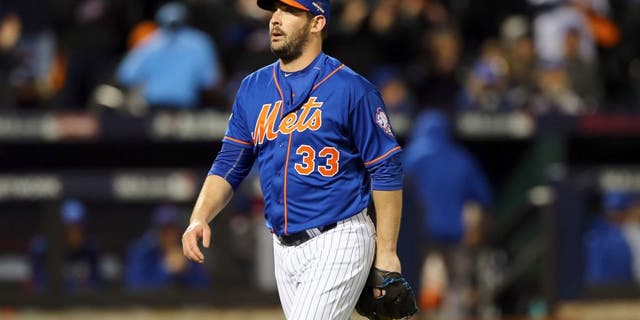 NEW YORK, NY - OCTOBER 17: Matt Harvey #33 of the New York Mets walks back to the dugout after closing out an inning against the Chicago Cubs during game one of the 2015 MLB National League Championship Series at Citi Field on October 17, 2015 in the Flushing neighborhood of the Queens borough of New York City. (Photo by Elsa/Getty Images)