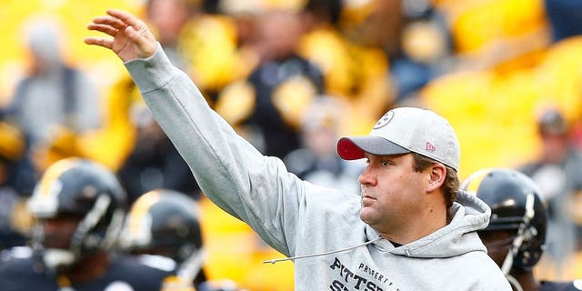 PITTSBURGH, PA - OCTOBER 18: Ben Roethlisberger #7 of the Pittsburgh Steelers before the game against the Arizona Cardinals at Heinz Field on October 18, 2015 in Pittsburgh, Pennsylvania. (Photo by Jared Wickerham/Getty Images)