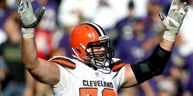 BALTIMORE, MD - OCTOBER 11: Tackle Mitchell Schwartz #72 of the Cleveland Browns celebrates after a fourth quarter touchdown during a game against the Baltimore Ravens at M&T Bank Stadium on October 11, 2015 in Baltimore, Maryland. (Photo by Patrick Smith/Getty Images)