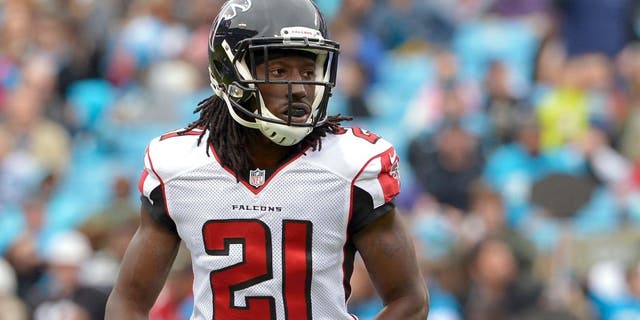 CHARLOTTE, NC - NOVEMBER 16: Desmond Trufant #21 of the Atlanta Falcons against the Carolina Panthers during their game at Bank of America Stadium on November 16, 2014 in Charlotte, North Carolina. Atlanta won 19-17. (Photo by Grant Halverson/Getty Images)