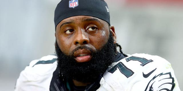 Oct 26, 2014; Glendale, AZ, USA; Philadelphia Eagles tackle Jason Peters (71) against the Arizona Cardinals at University of Phoenix Stadium. The Cardinals defeated the Eagles 24-20. Mandatory Credit: Mark J. Rebilas-USA TODAY Sports
