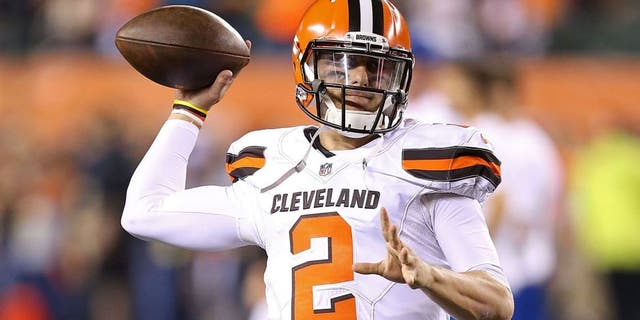 CINCINNATI, OH - NOVEMBER 5: Johnny Manziel #2 of the Cleveland Browns warms up prior to the start of the game against the Cincinnati Bengals at Paul Brown Stadium on November 5, 2015 in Cincinnati, Ohio. (Photo by Andy Lyons/Getty Images)