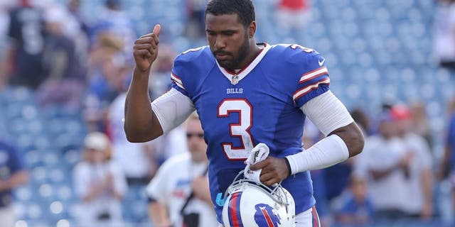 ORCHARD PARK, NY - SEPTEMBER 29: E.J. Manuel #3 of the Buffalo Bills celebrates their victory at the conclusion of their NFL game against the Baltimore Orioles at Ralph Wilson Stadium on September 29, 2013 in Orchard Park, New York. (Photo by Tom Szczerbowski/Getty Images)