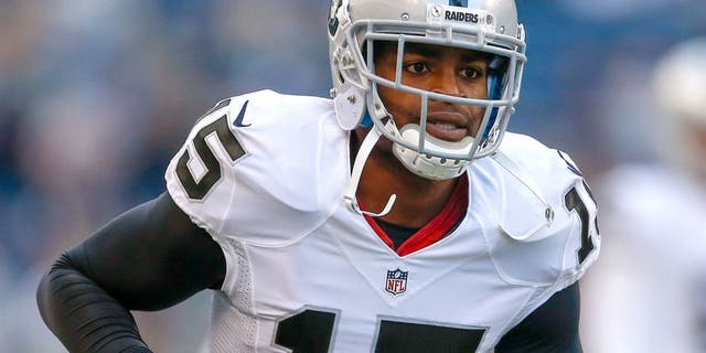 SEATTLE, WA - SEPTEMBER 03: Wide receiver Michael Crabtree #15 of the Oakland Raiders warms up prior to the game against the Seattle Seahawks at CenturyLink Field on September 3, 2015 in Seattle, Washington. (Photo by Otto Greule Jr/Getty Images)
